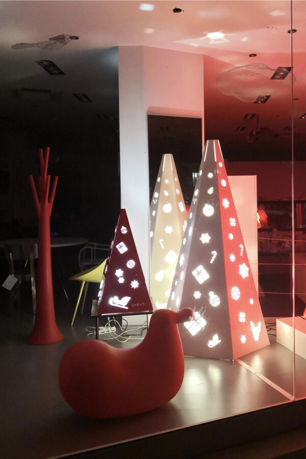 MOMI XMAS LUX, vari formati in vetrina